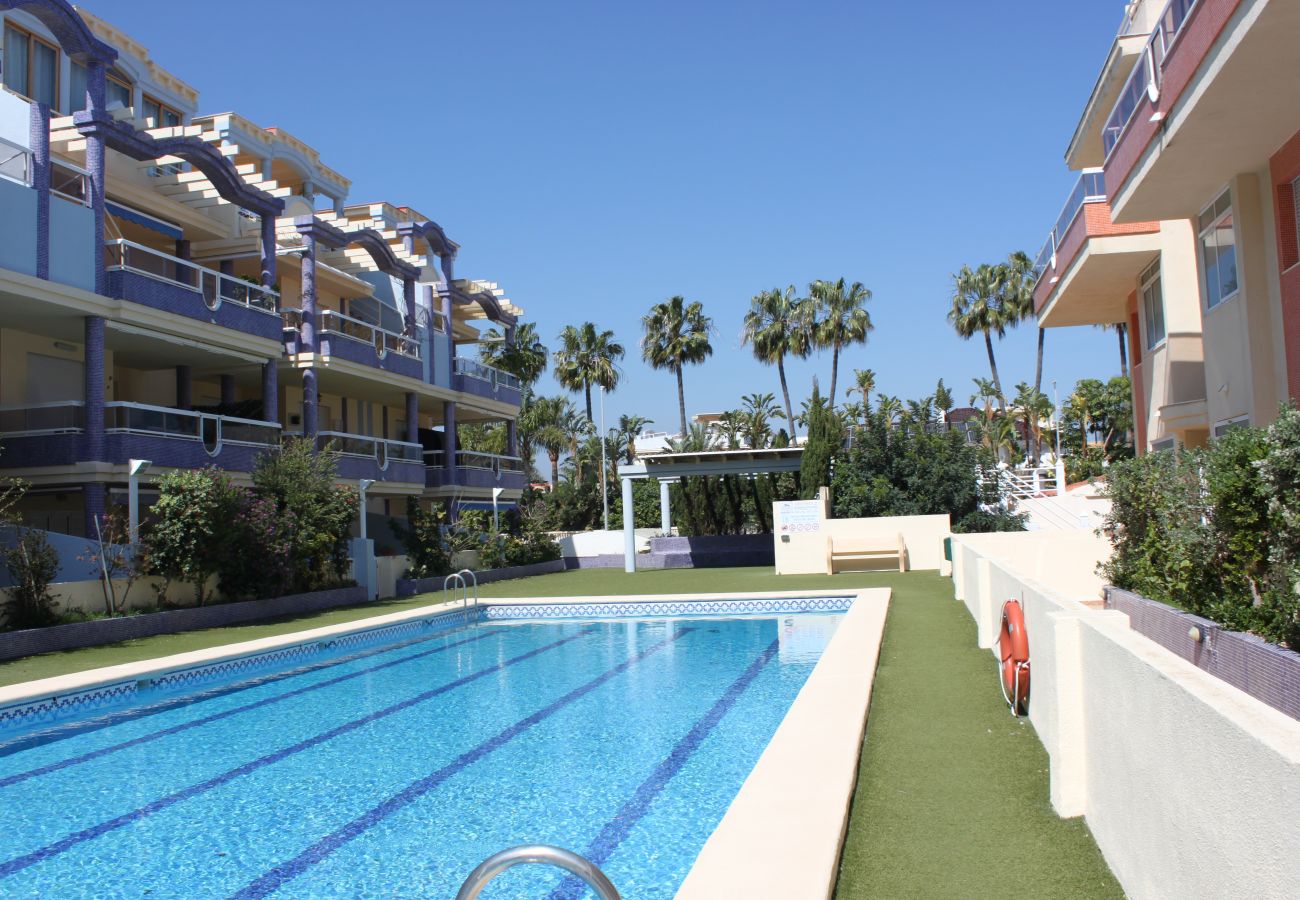 Apartamento en Xeraco Playa - Delfines II bl.III esc.III bajo pta.1 (garaje # 08