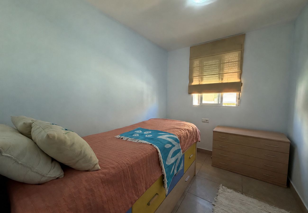 Apartamento en Xeraco Playa - Delfines III bl.IV esc.3 2º Solo Familias!