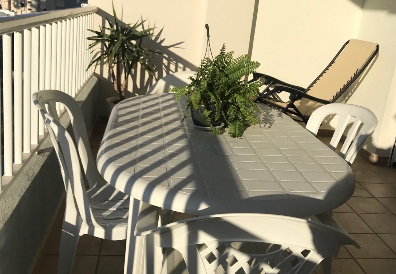 Apartamento en Playa de Gandía - 1.Palmeras III Bl. I esc. 5 5ºJ