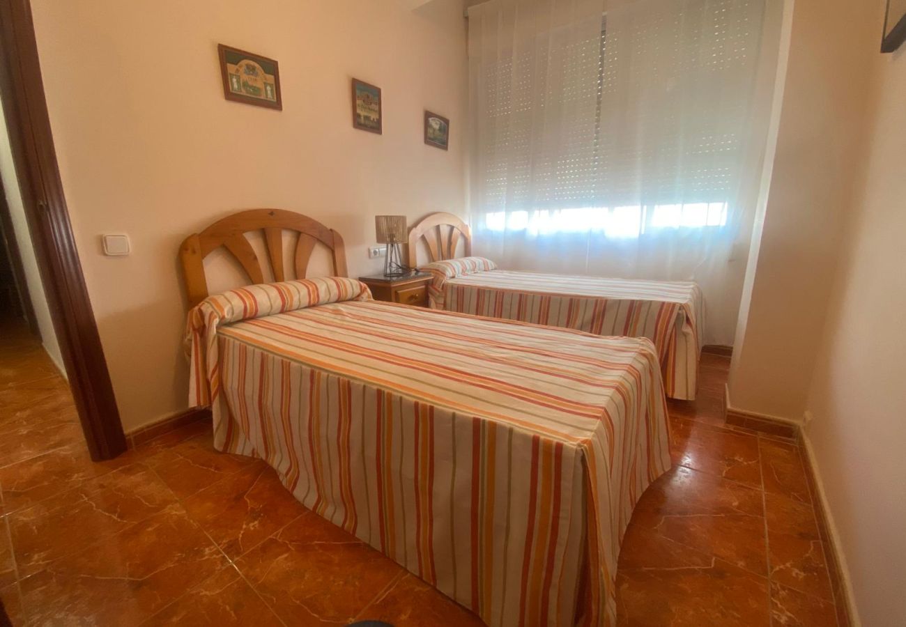 Apartamento en Xeraco Playa - Avda La Mota 1º B Solo Familias!
