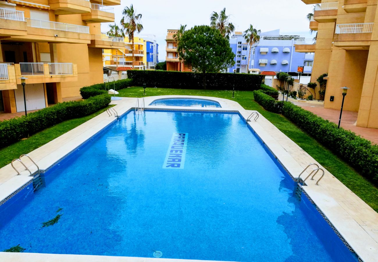 Apartamento en Xeraco Playa - Parquemar III-IV bl. I 4º Solo Familias!