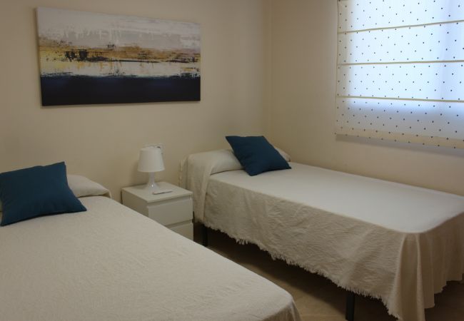 Apartamento en Xeraco Playa - Dorasal bl. A esc.I bajo pta 1 (garaje 54) Apartamento en Xeraco Playa - Dorasal bl. A esc.I bajo pta 1 (garaje 54)
