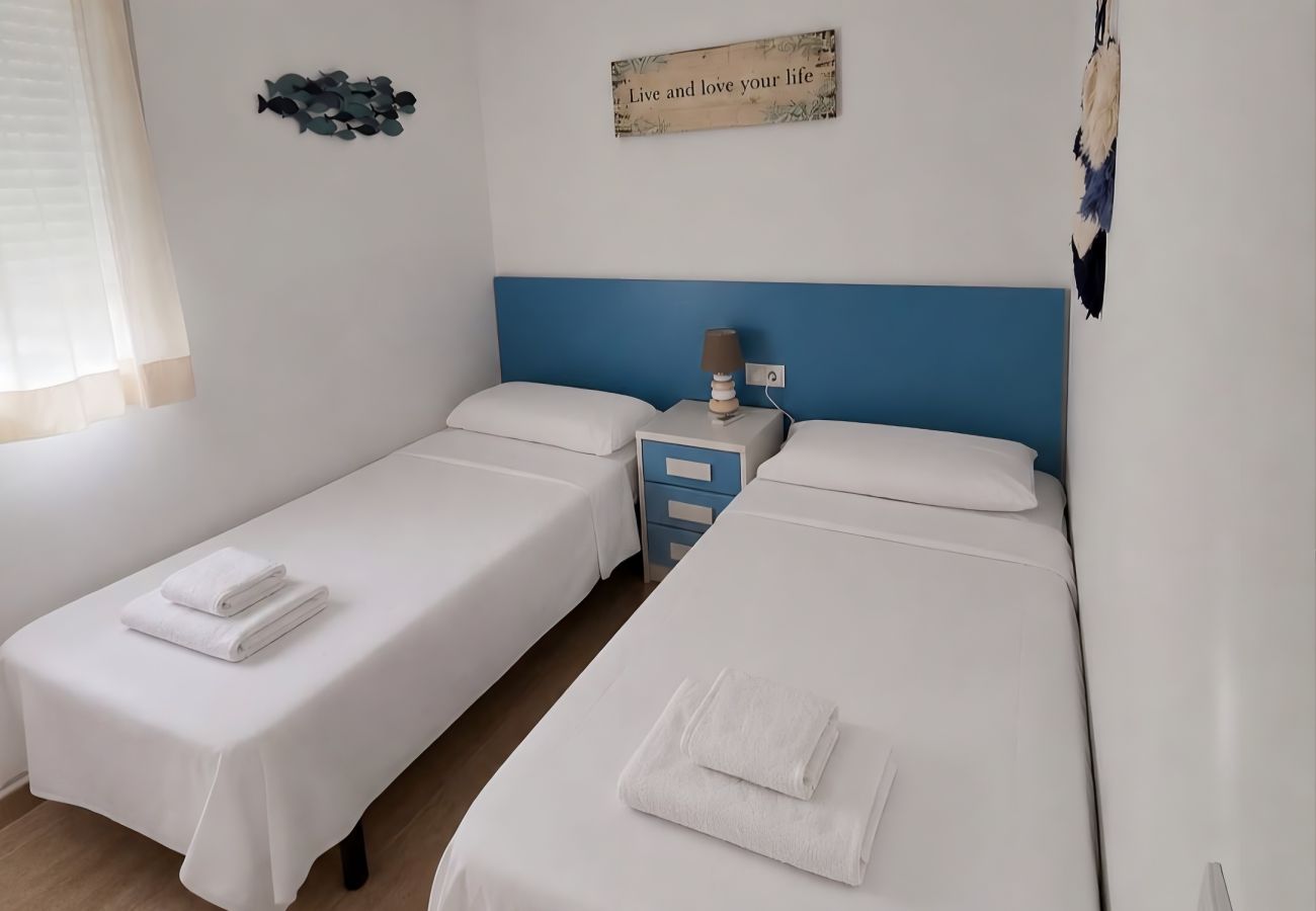 Apartamento en Xeraco Playa - Delfines VII bl.II 2º Solo Familias!