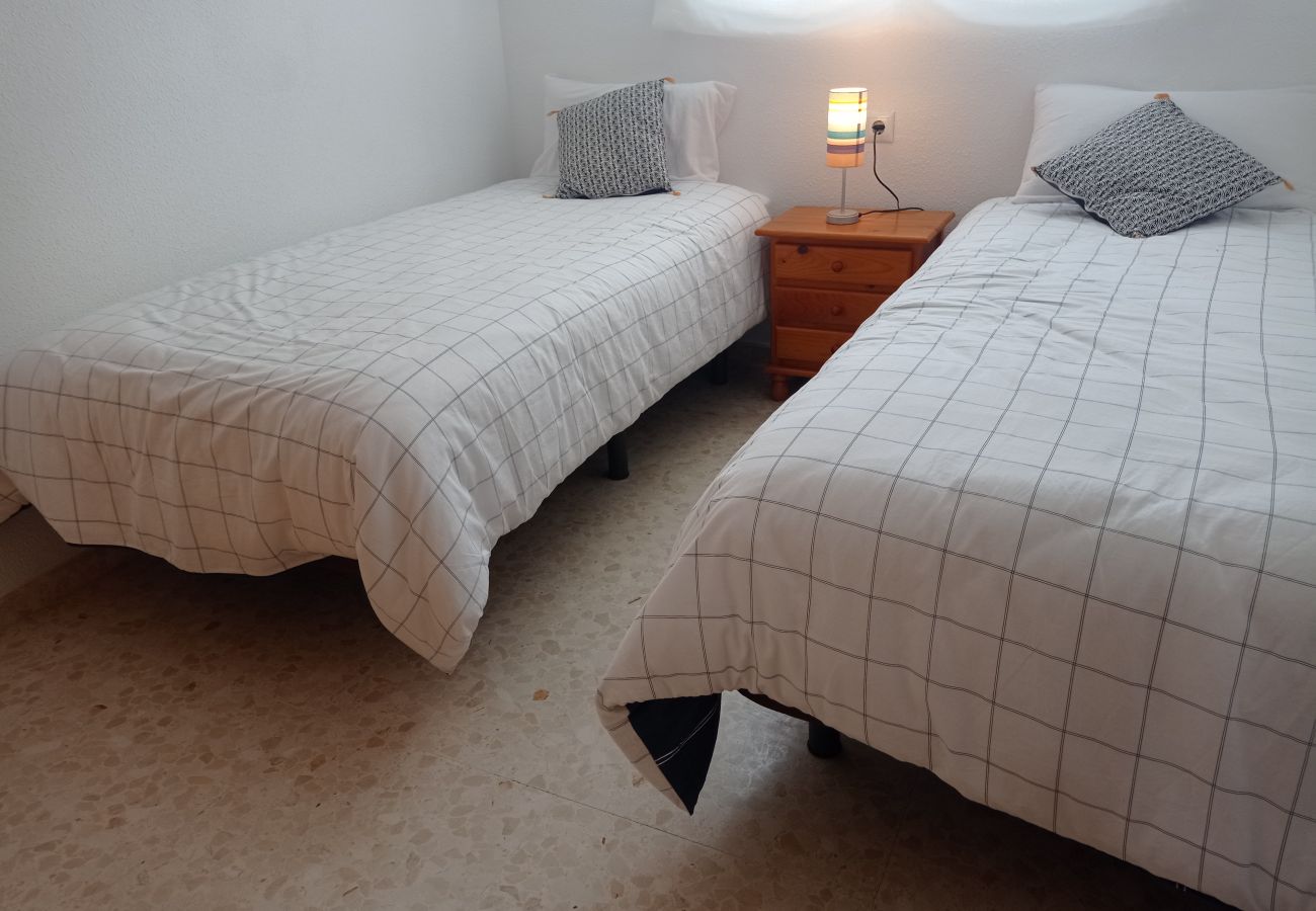 Apartamento en Playa de Gandía - 1.Palmeras III bl.II esc.1 4º B