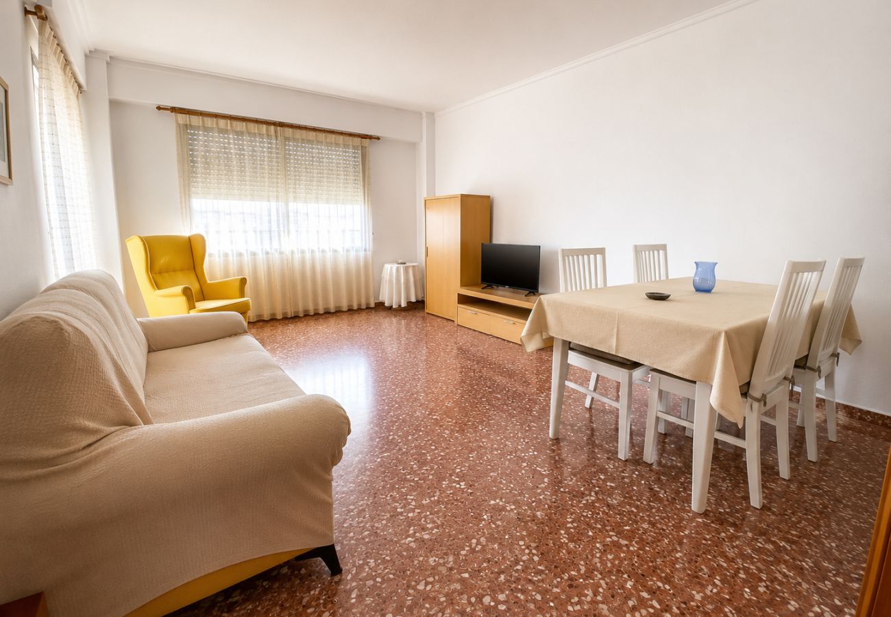 Apartamento en Xeraco Playa - Maripatri esc.1 3º Solo Familias