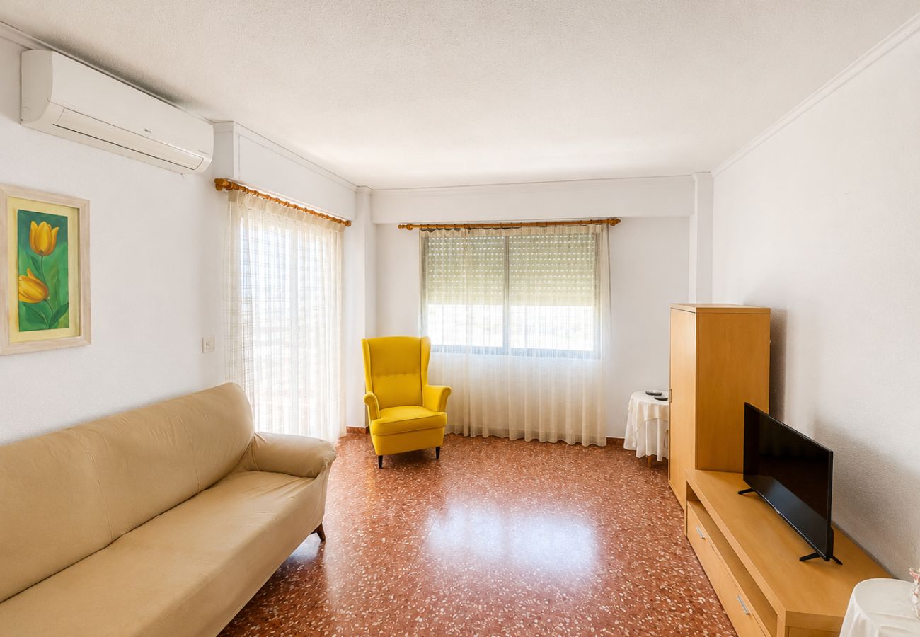 Apartamento en Xeraco Playa - Maripatri esc.1 3º Solo Familias
