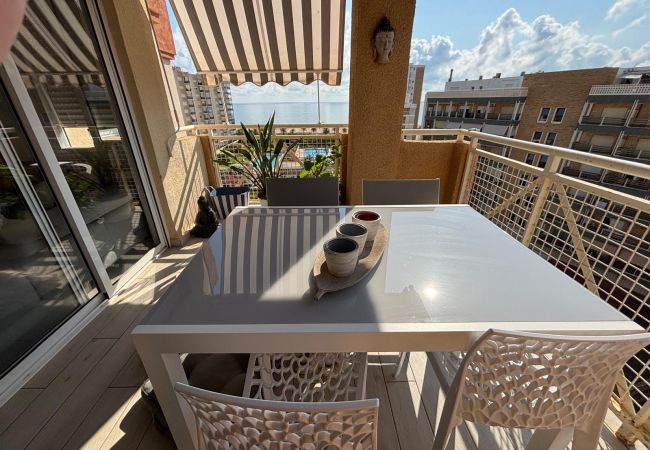 Apartamento en Playa de Gandía - Mikonos IV 9º Solo Familias!