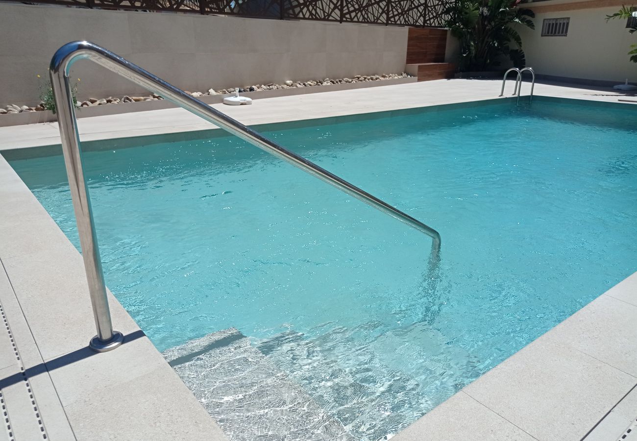 Apartamento en Playa de Gandía - Mikonos IV 9º Solo Familias!