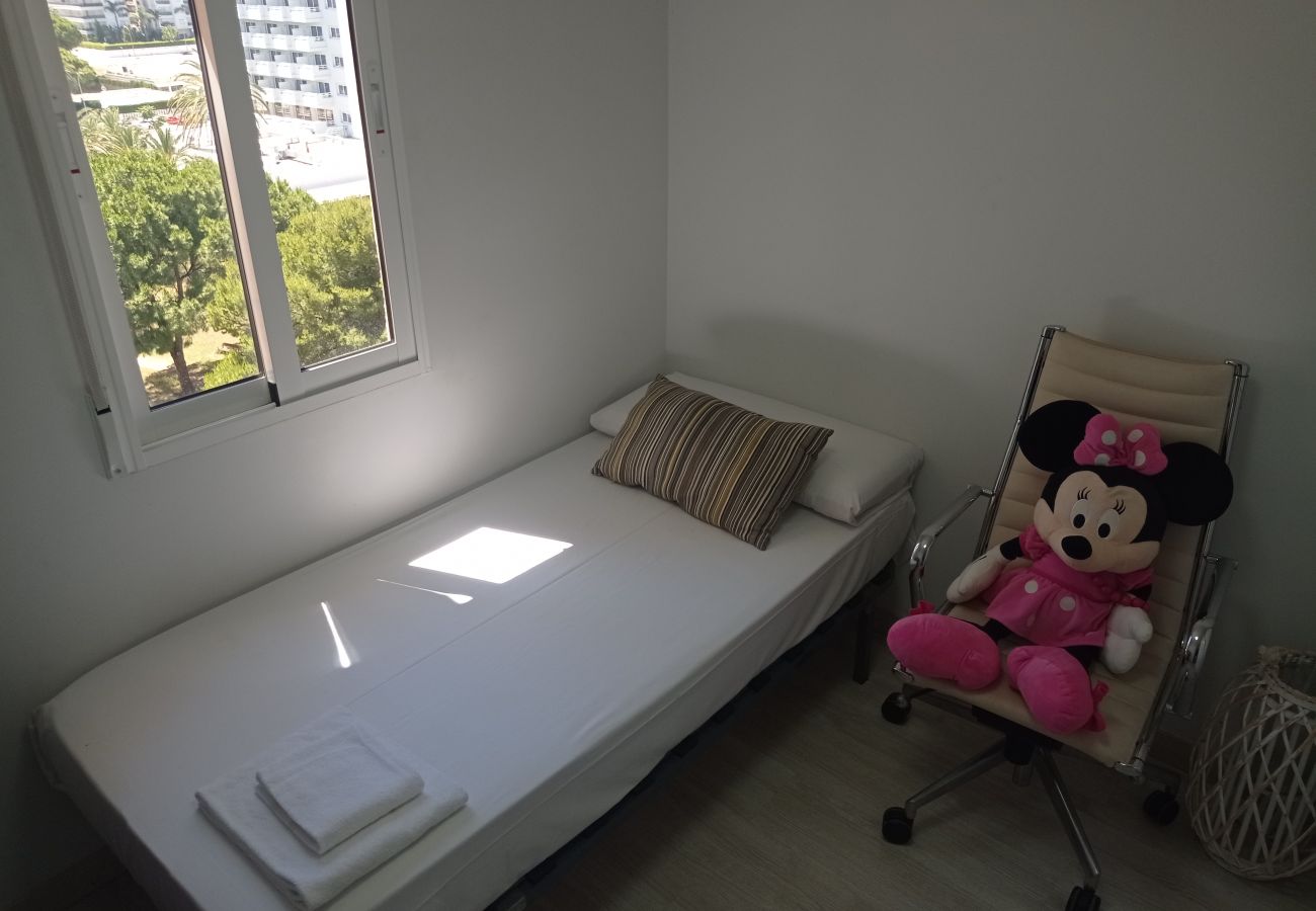 Apartamento en Playa de Gandía - Mikonos IV 9º Solo Familias!
