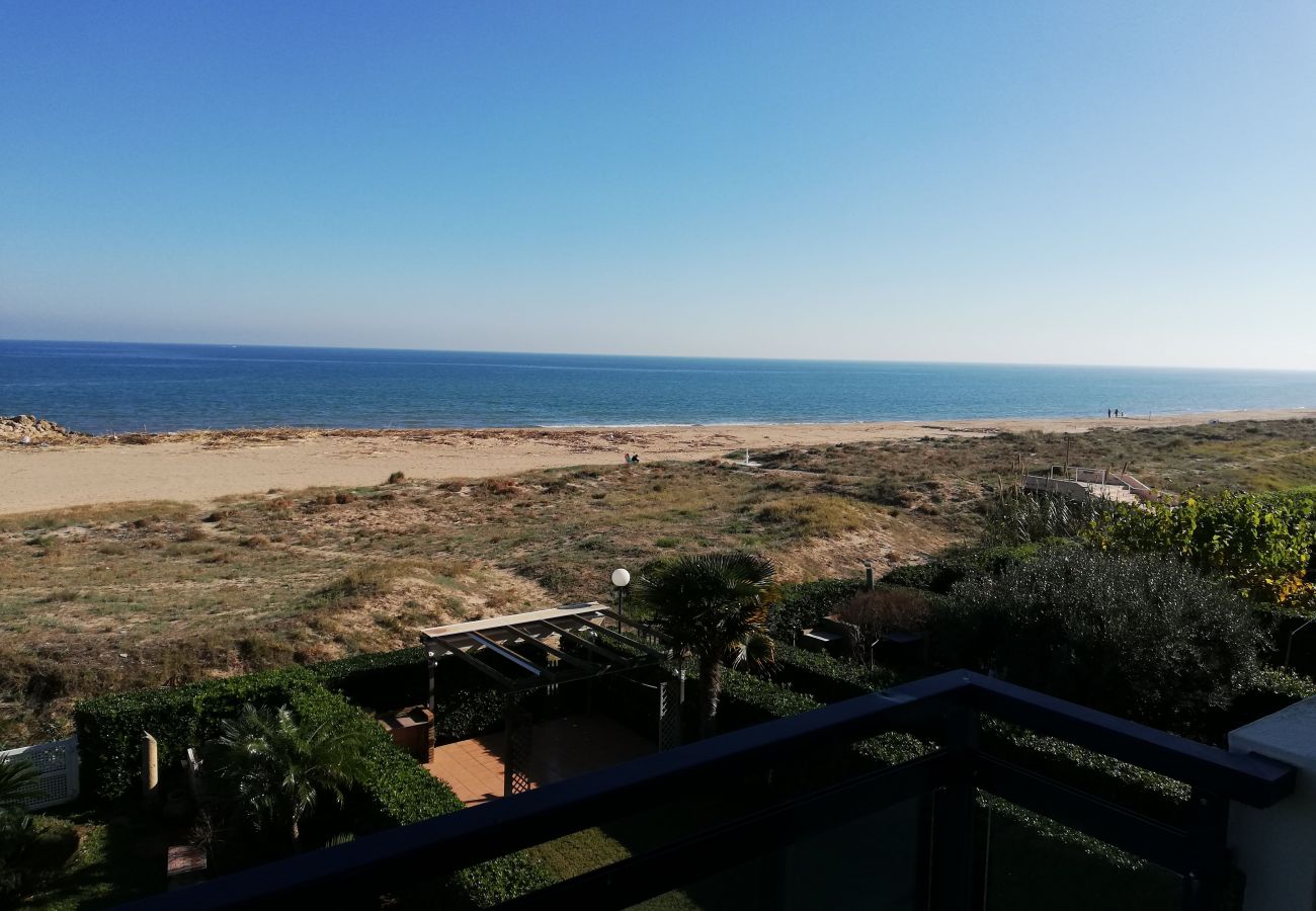 Ferienwohnung in Playa de Xeraco - Canal Salinas esc.II 2ºpta.6 izq. ático