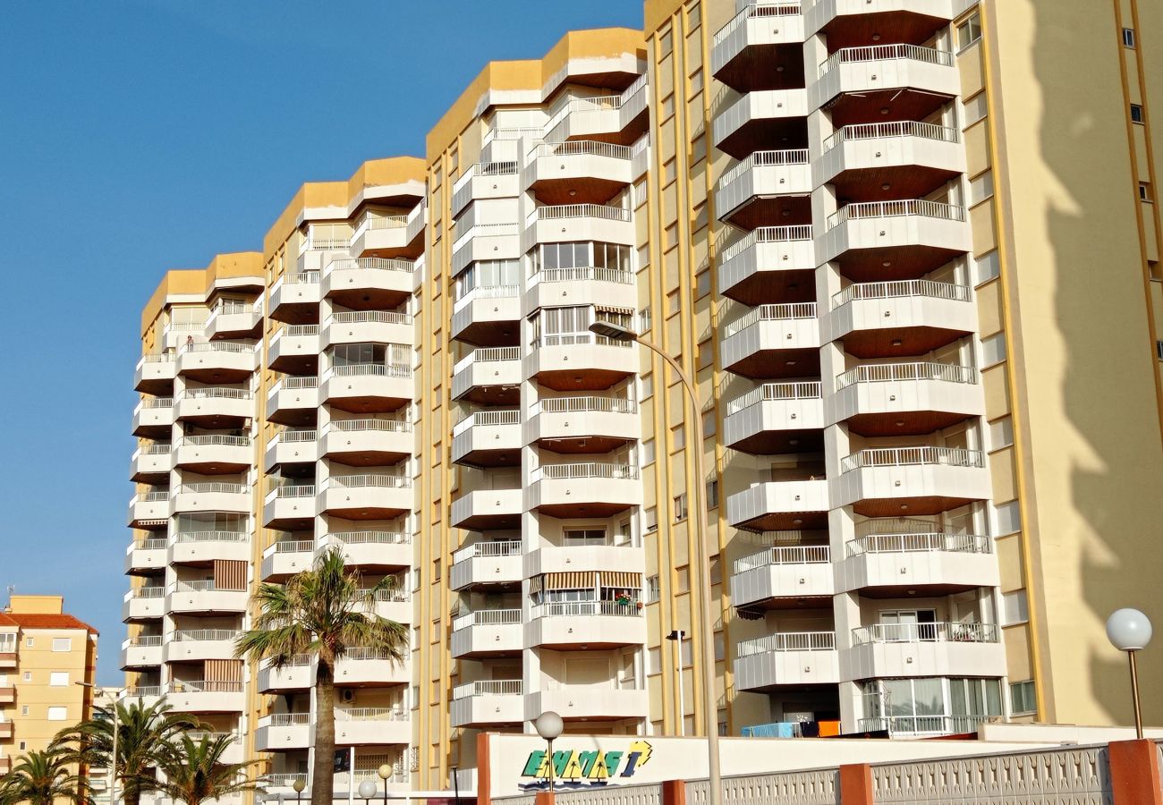 Ferienwohnung in Playa de Gandía - 1.Bahamas II esc.III 10º pta.19