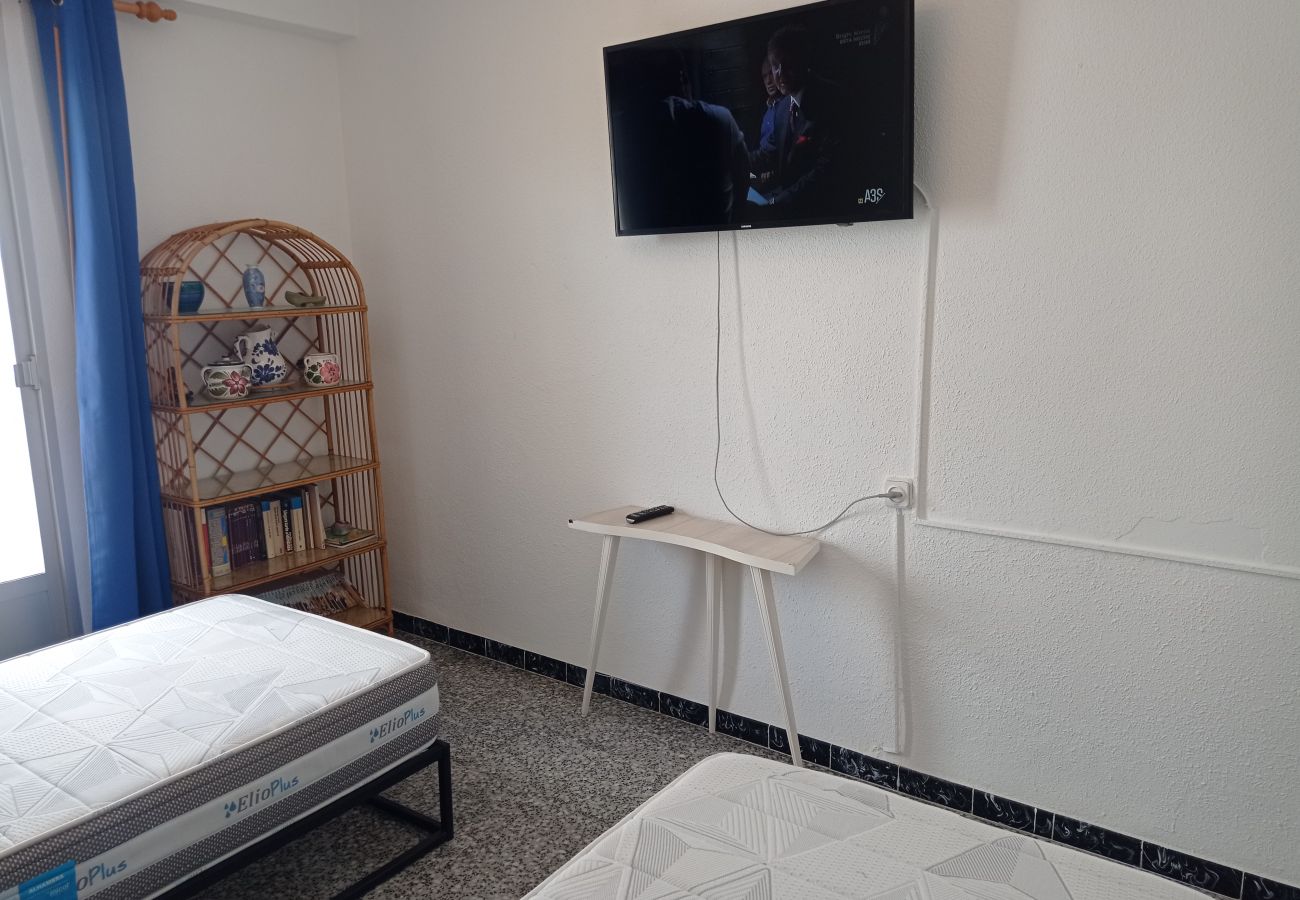 Ferienwohnung in Playa de Gandía - 1.Mar Blau esc.I 3º pta 6