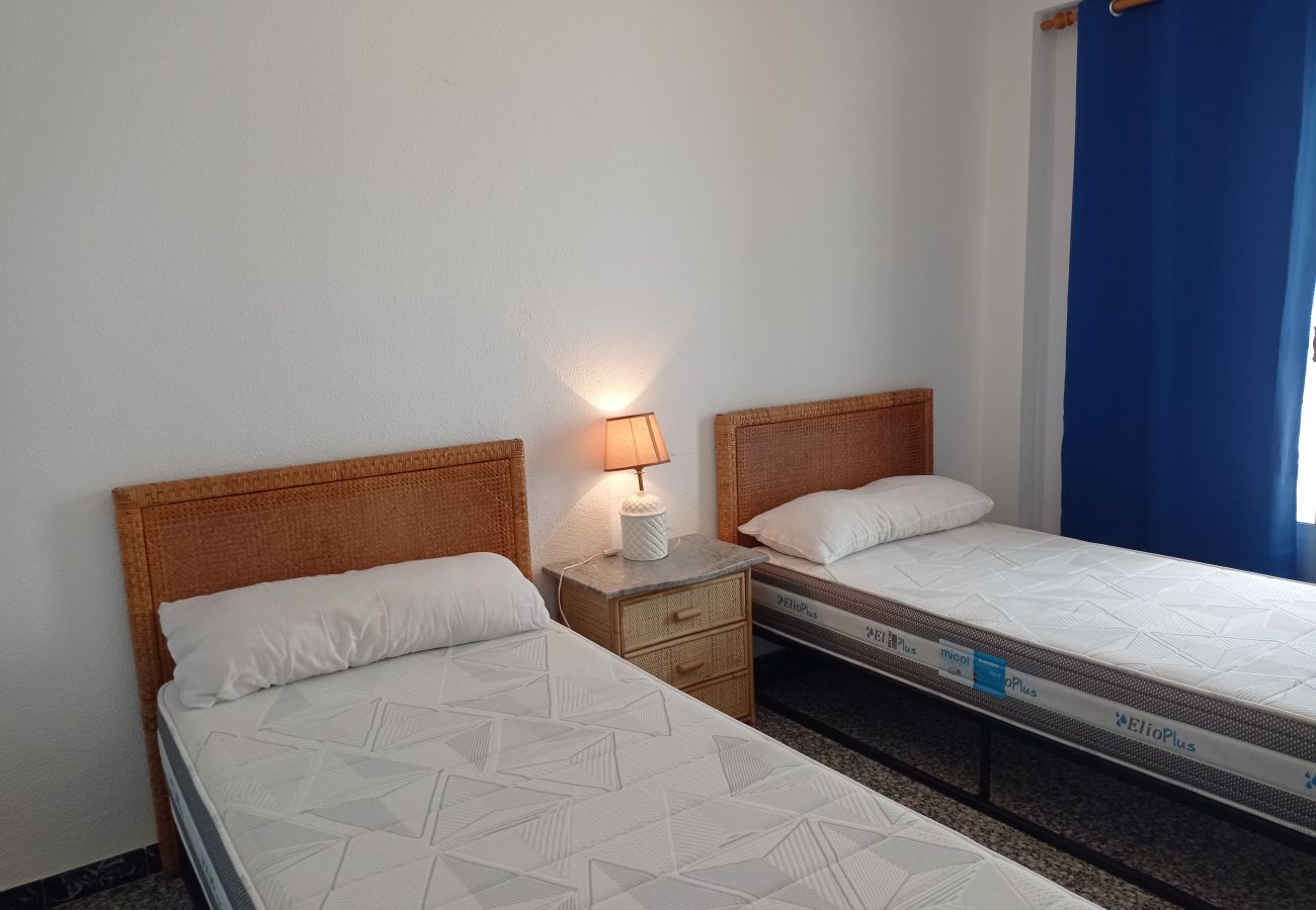 Ferienwohnung in Playa de Gandía - 1.Mar Blau esc.I 3º pta 6