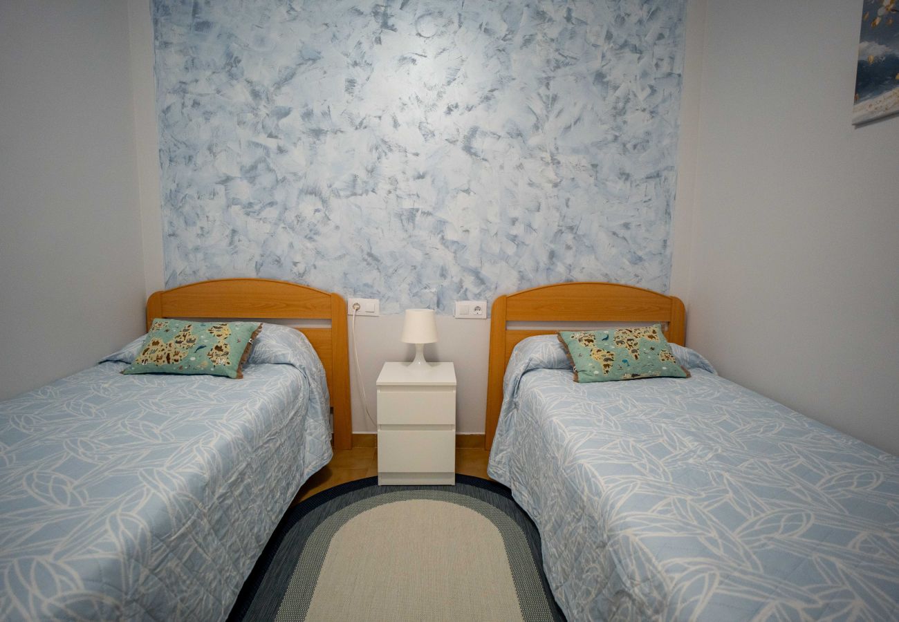 Ferienwohnung in Playa de Gandía - 1.Capricho esc.III bajo izda. B