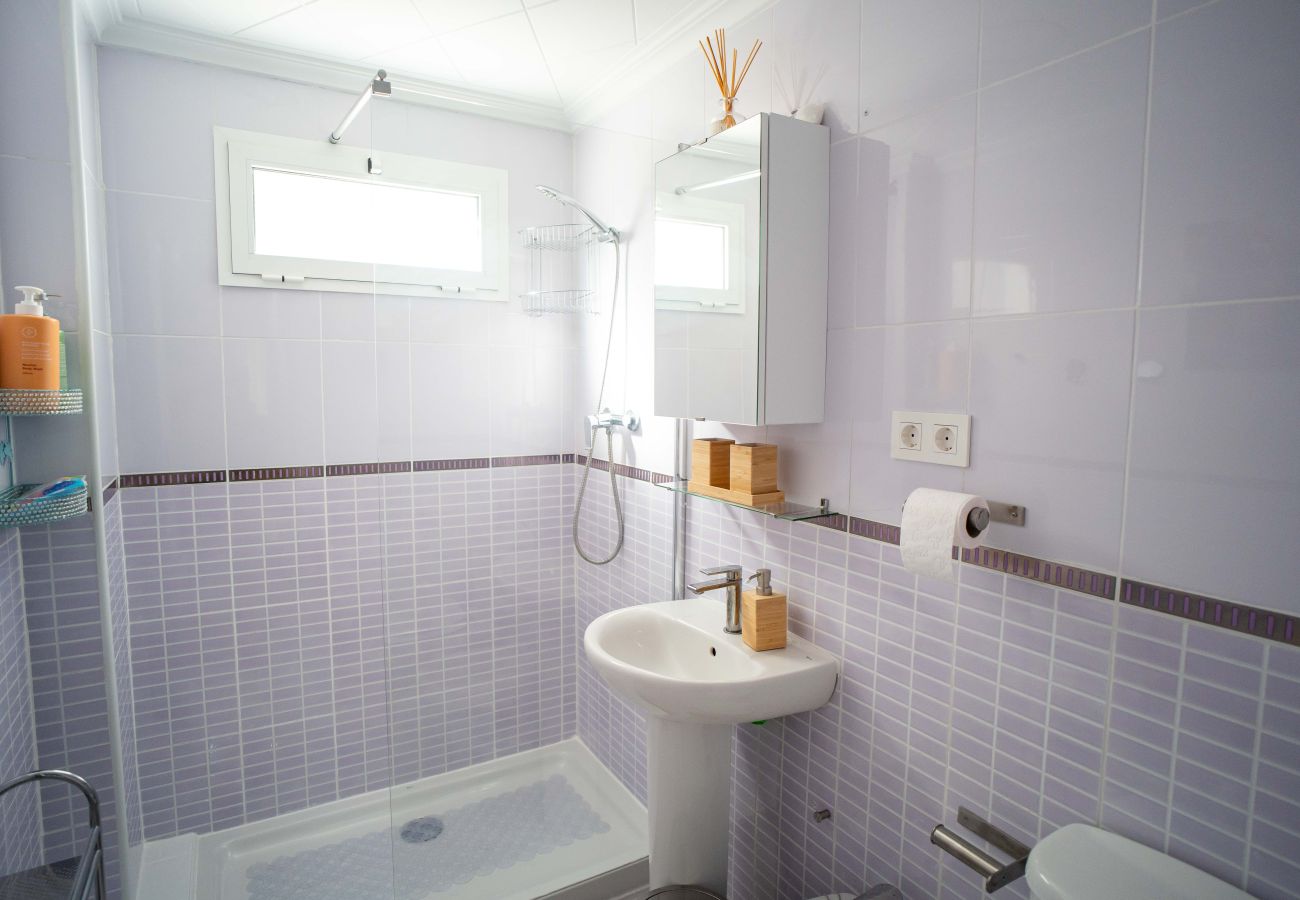 Ferienwohnung in Playa de Gandía - 1.Capricho esc.III bajo izda. B