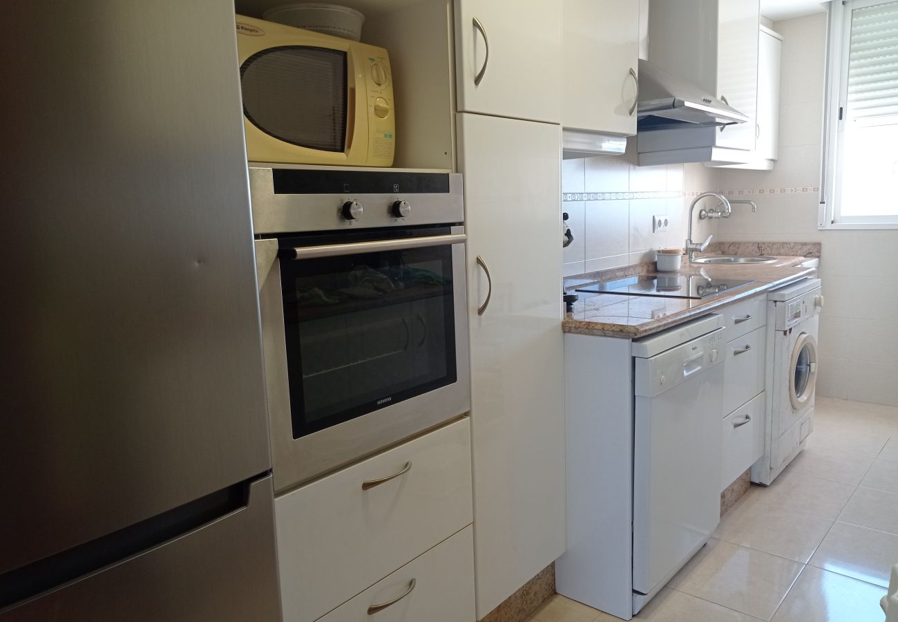 Ferienwohnung in Playa de Gandía - 1.Bahamas I esc.II 8º pta.15