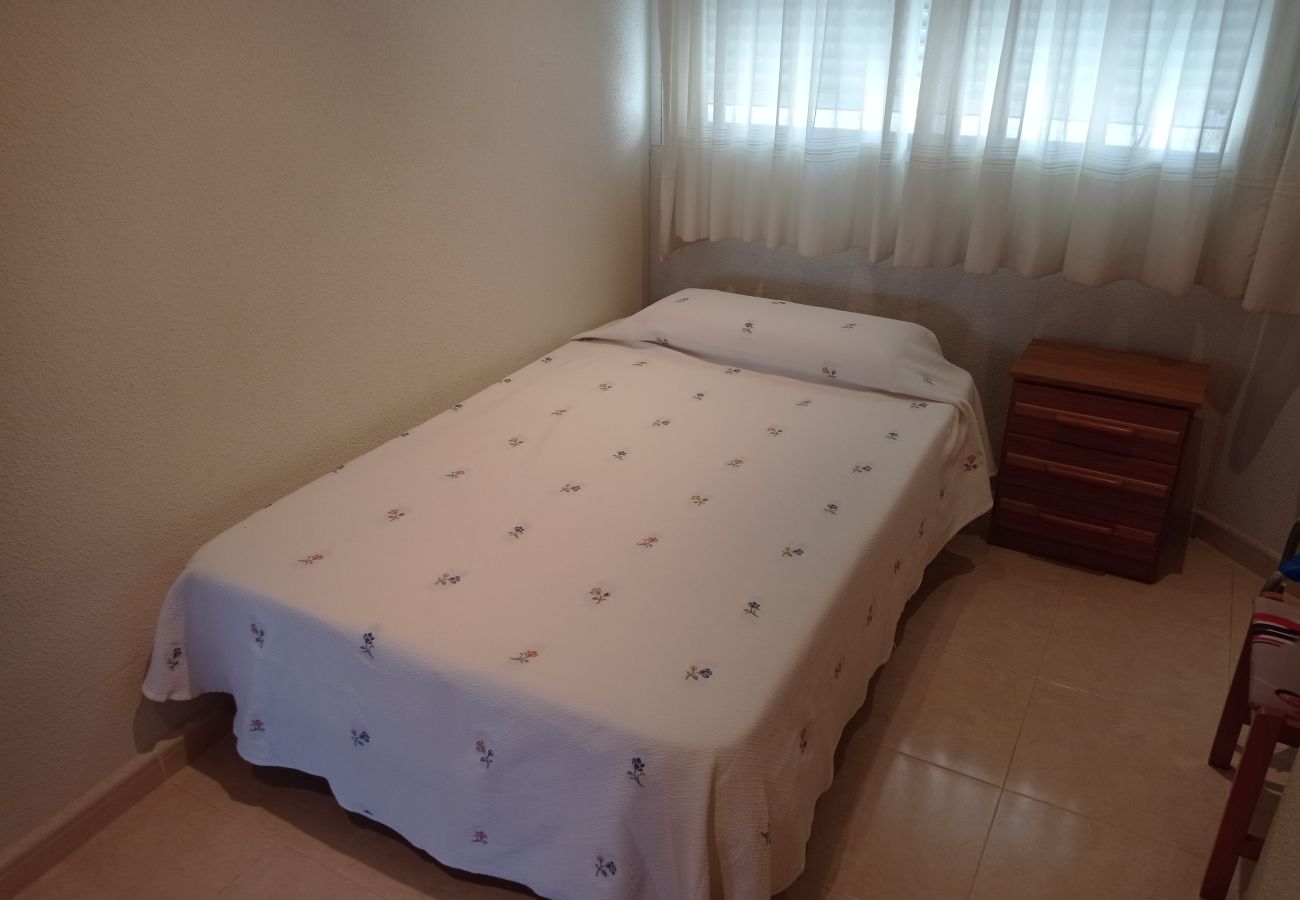 Ferienwohnung in Playa de Gandía - 1.Bahamas I esc.II 8º pta.15
