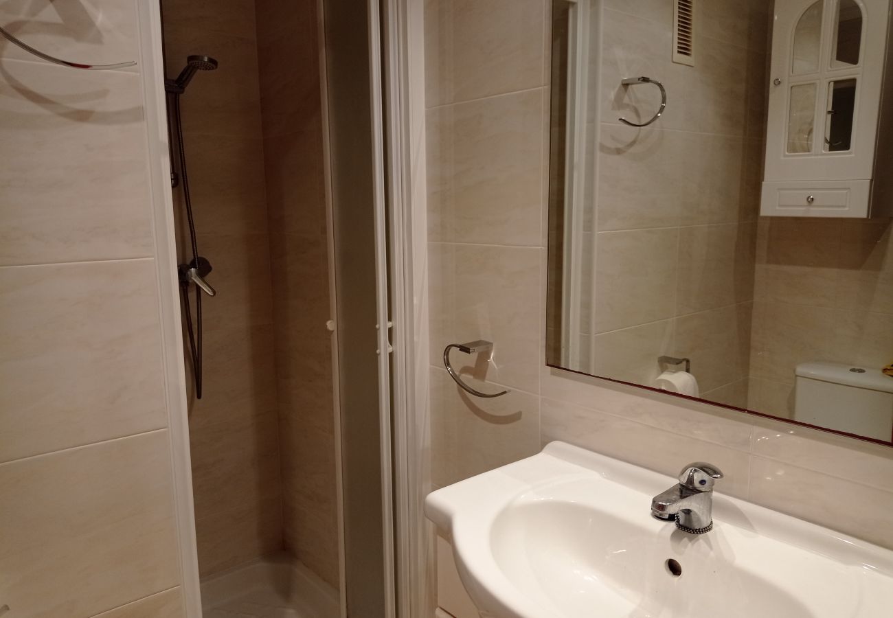Ferienwohnung in Playa de Gandía - 1.Bahamas I esc.II 8º pta.15