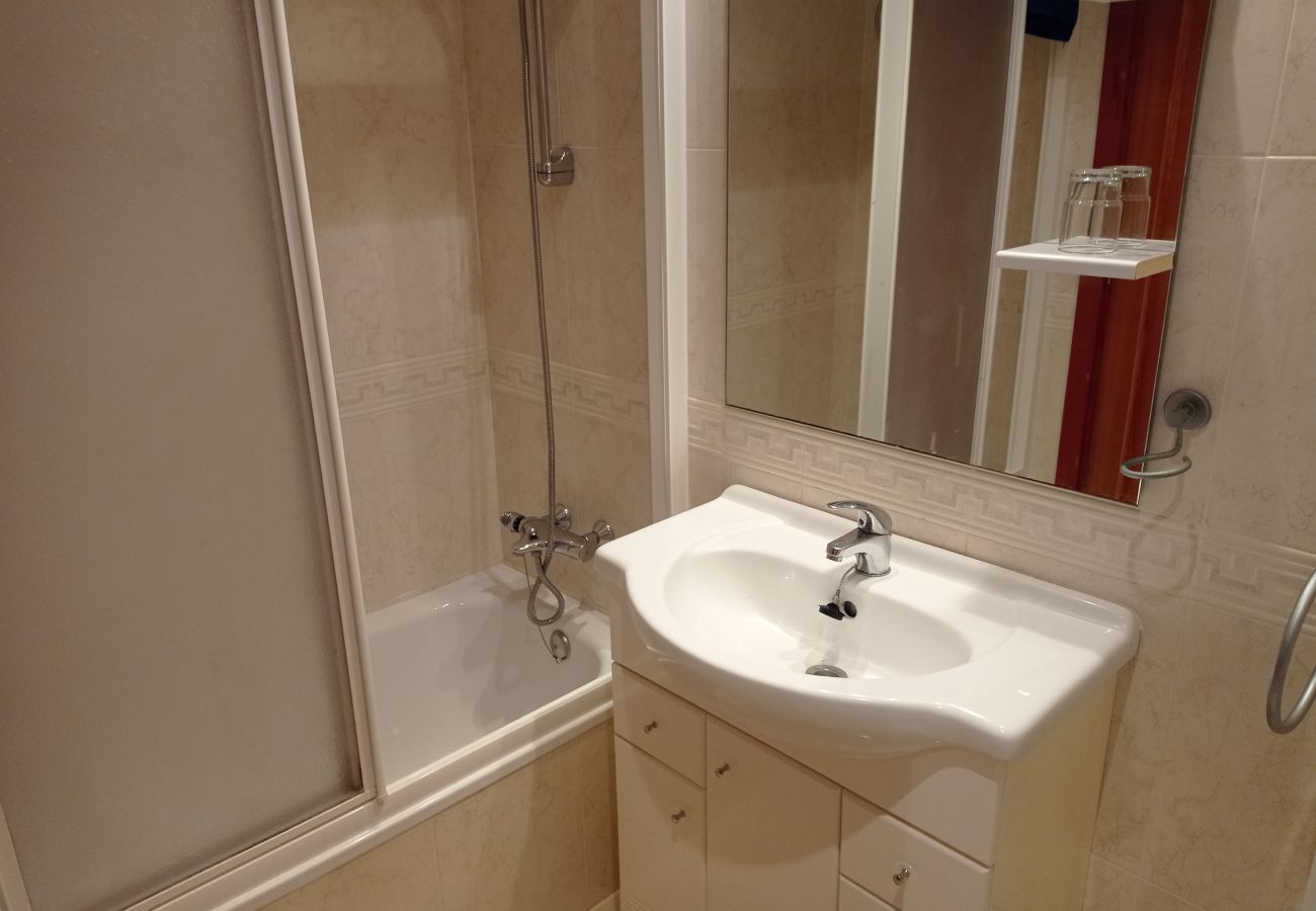 Ferienwohnung in Playa de Gandía - 1.Bahamas I esc.II 8º pta.15