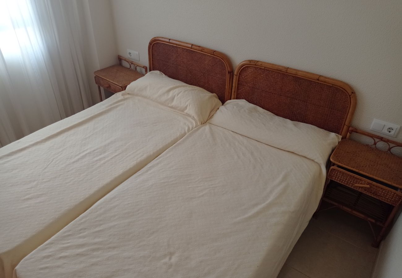 Ferienwohnung in Playa de Gandía - 1.Bahamas I esc.II 8º pta.15