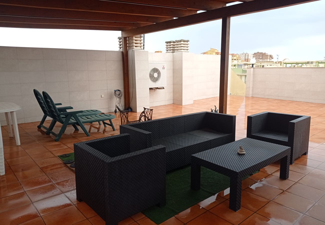 Ferienwohnung in Playa de Xeraco - Las Terrazas esc.I 2º pta.6 ático Solo Familias!