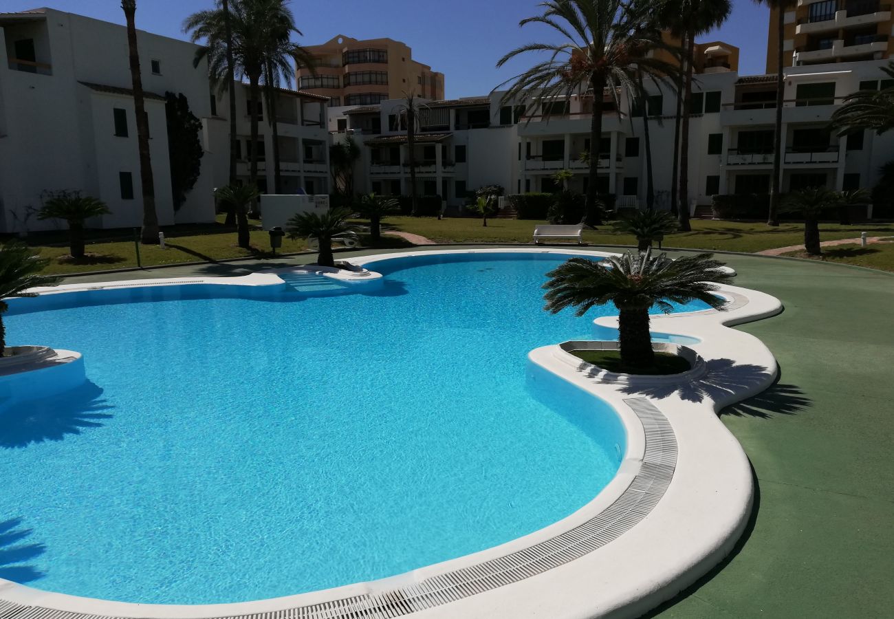 Swimming-pool