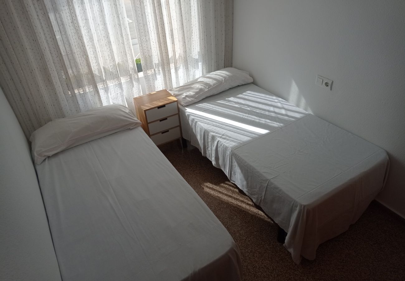 Apartment in Playa Xeraco - Las Olas bl.I 4ºC Solo Familias!