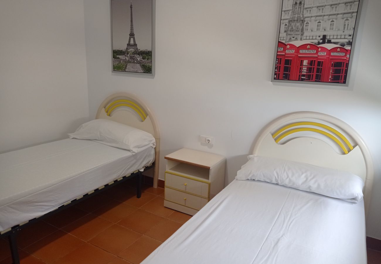 Apartment in Playa Xeraco - La Dorada 2º,  Solo Familias!