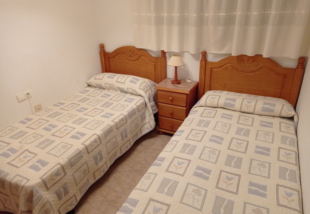 Apartment in Playa Xeraco - 4.Parquemar III-IV bl.IV esc.A 3º pta.6