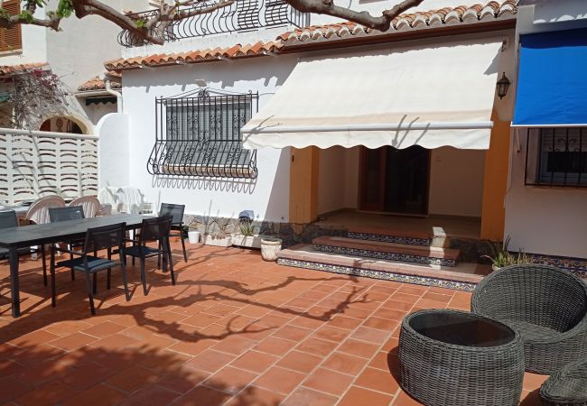 Terraced House in Playa de Gandía - 1.Los Iris bl.B adosado nº 7 Terraced House in Playa de Gandía - 1.Los Iris bl.B adosado nº 7