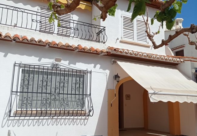 Terraced House in Playa de Gandía - 1.Los Iris bl.B adosado nº 7 Terraced House in Playa de Gandía - 1.Los Iris bl.B adosado nº 7