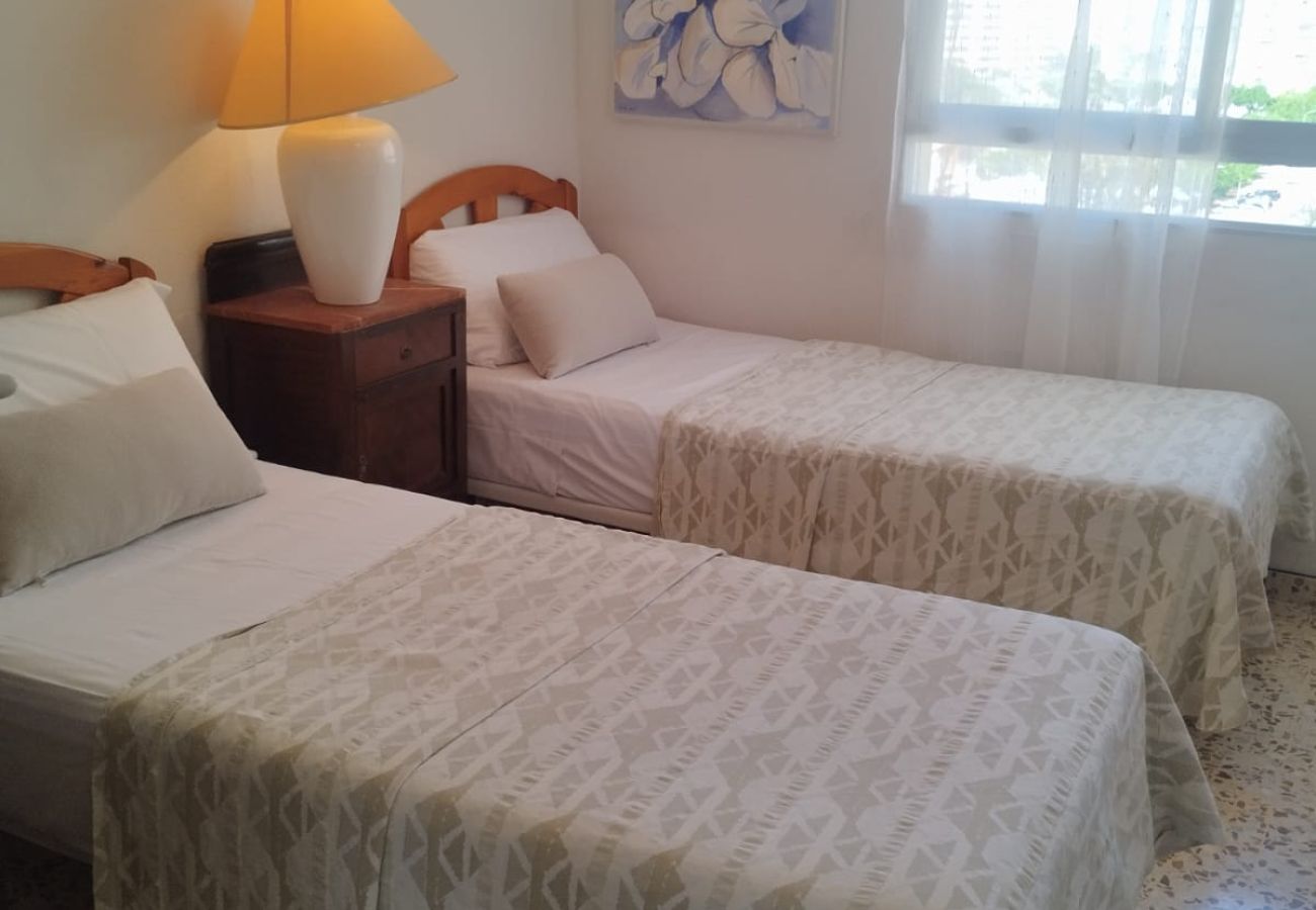 Apartment in Playa de Gandía - 1.Manacor esc.I 8º pta.15