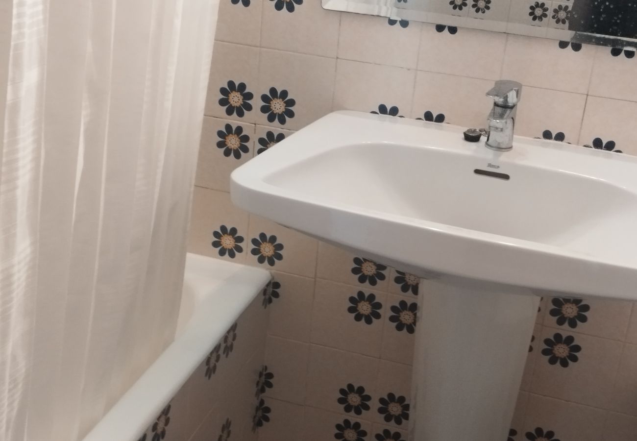 Apartment in Playa de Gandía - 1.Manacor esc.I 8º pta.15