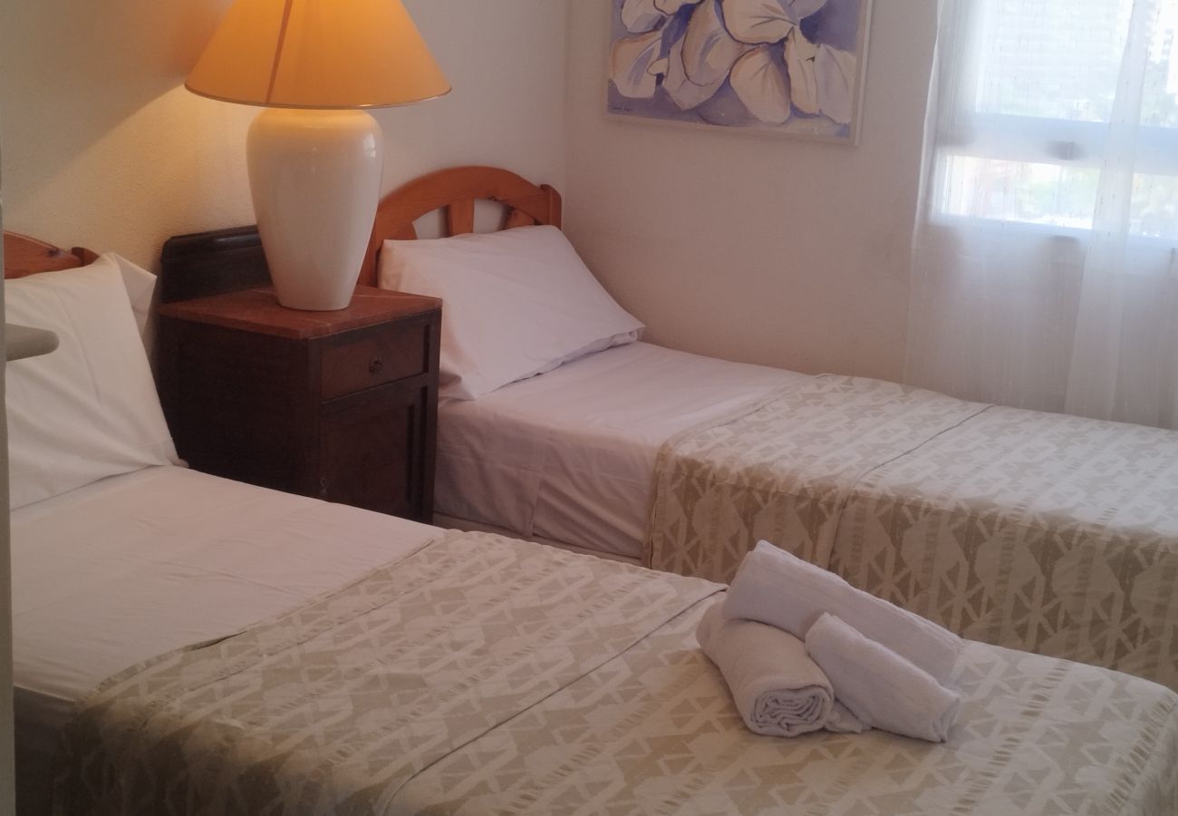 Apartment in Playa de Gandía - 1.Manacor esc.I 8º pta.15