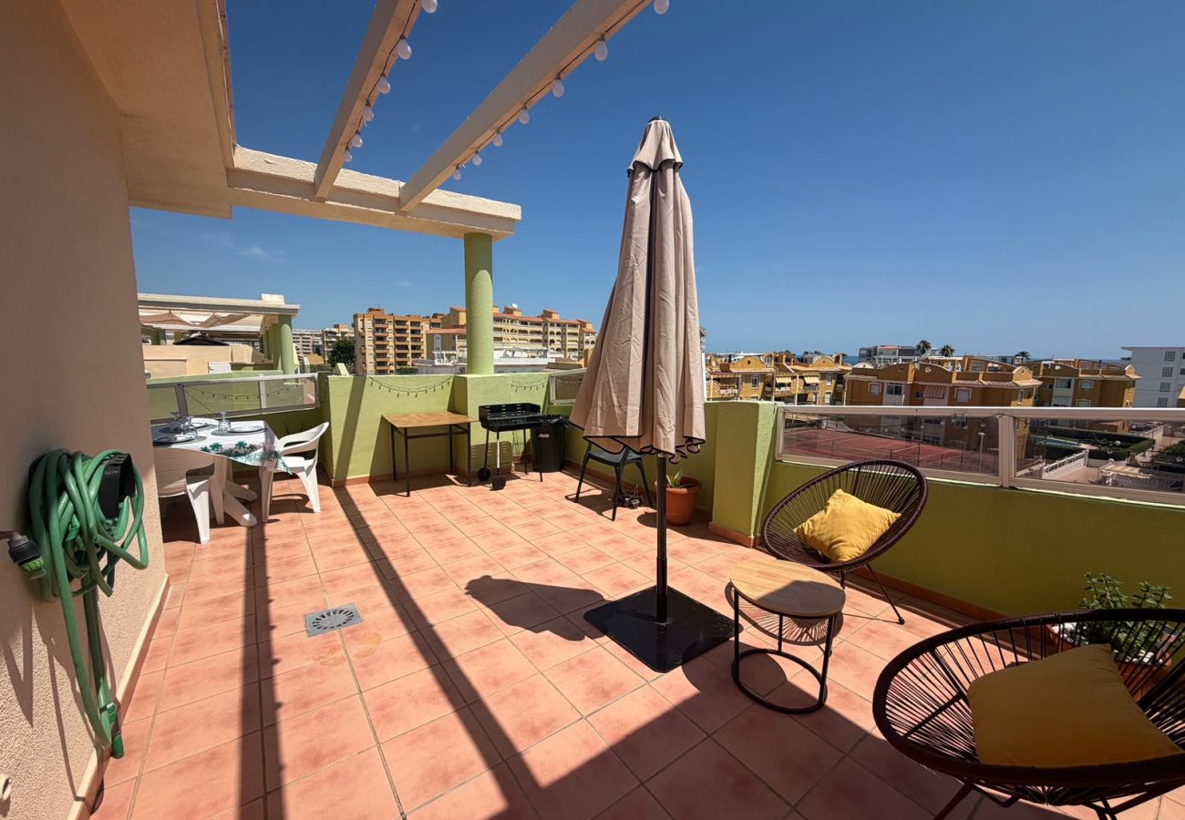Apartment in Playa Xeraco - Delfines III Bl.II esc.II 2º Solo Familias!