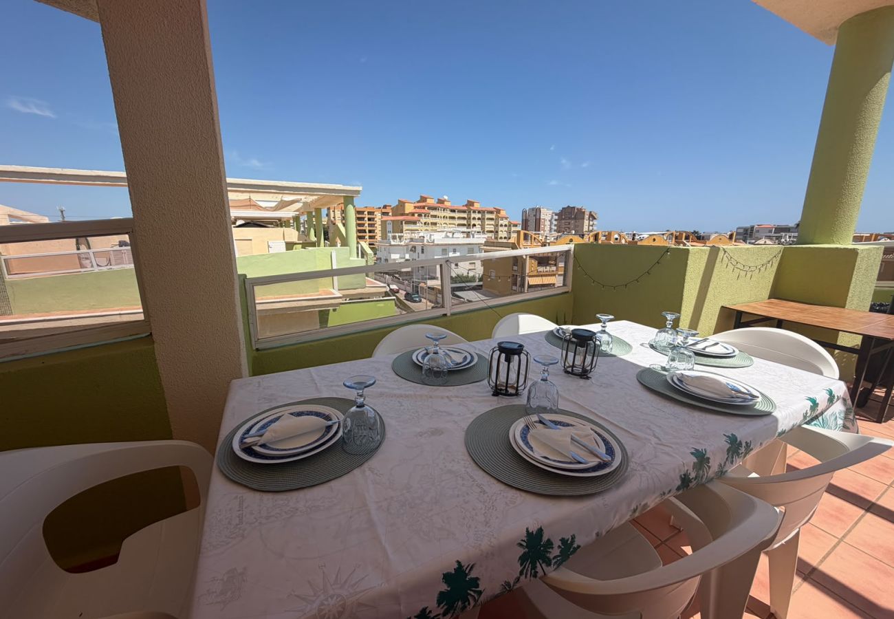 Apartment in Playa Xeraco - Delfines III Bl.II esc.II 2º Solo Familias!