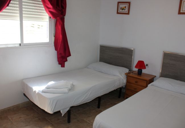 Appartement à Xeraco Playa - Delfines II bl.III esc.III bajo pta.1 (garaje # 08 Appartement à Xeraco Playa - Delfines II bl.III esc.III bajo pta.1 (garaje # 08