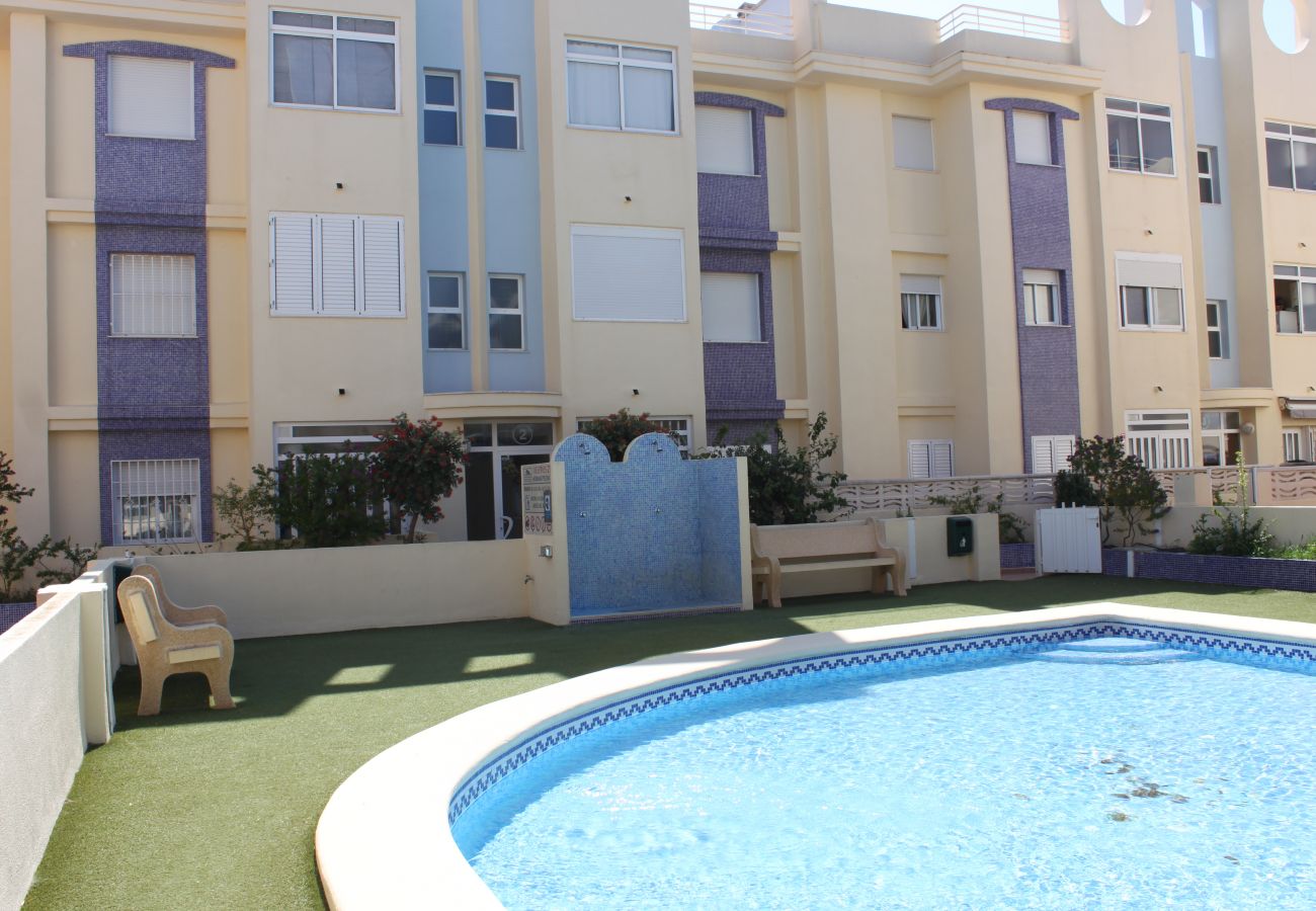 Lägenhet i Playa Xeraco - Delfines II bl.III esc.III bajo pta.1 (garaje # 08