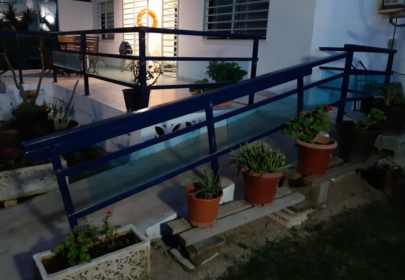Lägenhet i Playa Xeraco - 4.Canal Salinas Esc. II bajo pta. 1